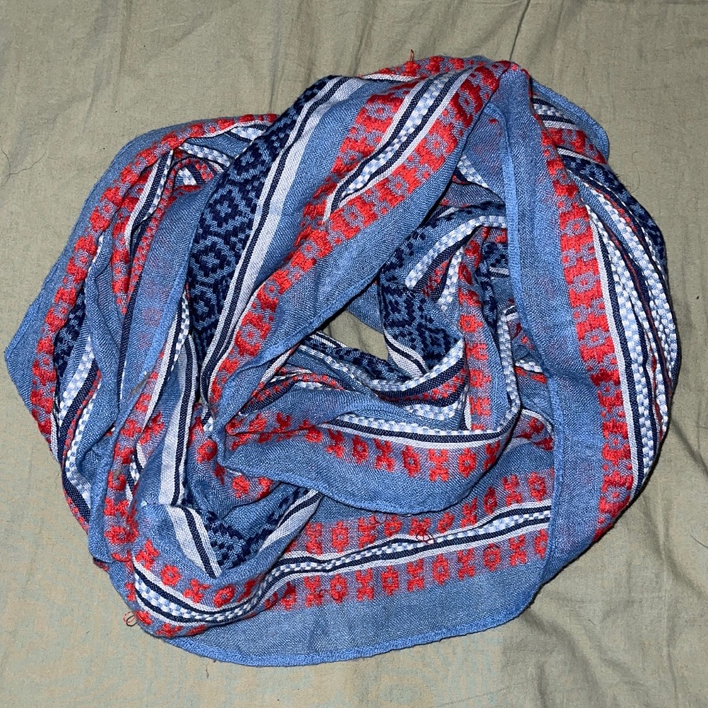 PATTERNED INFINITI SCARF